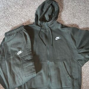 Nike Sweat Suit